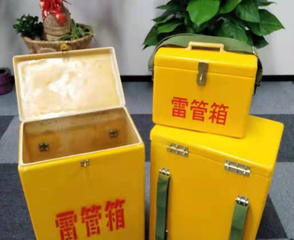 新巴尔虎右玻璃钢雷管箱有哪些特点